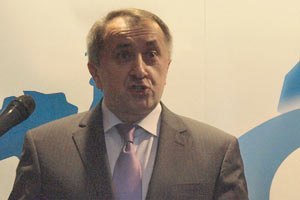 Данилишин пока думает над участием в выборах