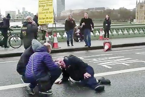 На центральных мостах Лондона установили барьеры