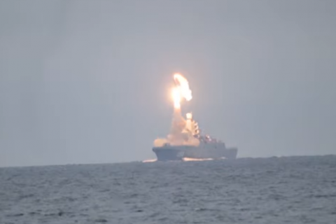 Росія випробувала гіперзвукову крилату ракету