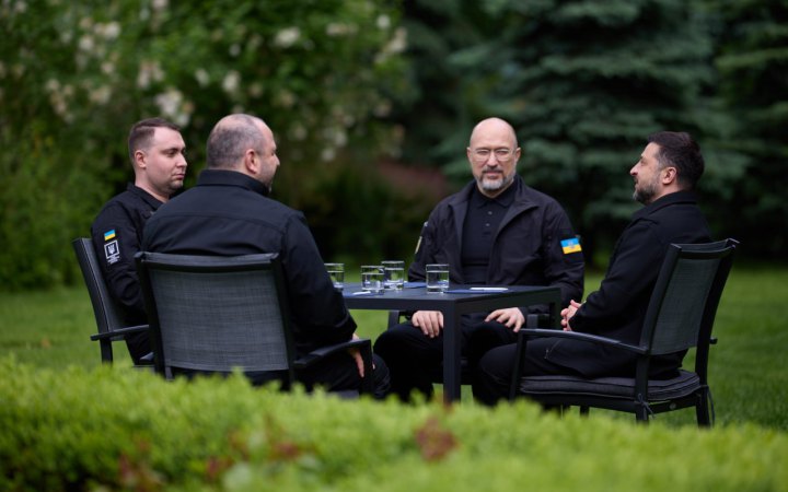 Президент провів спеціальну нараду із Шмигалем, Будановим та Умєровим