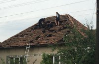 На Закарпатье обрушился мощный ливень с градом размером с кулак