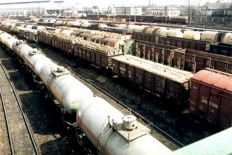 На станции "Львов" сошли с рельсов восемь грузовых вагонов