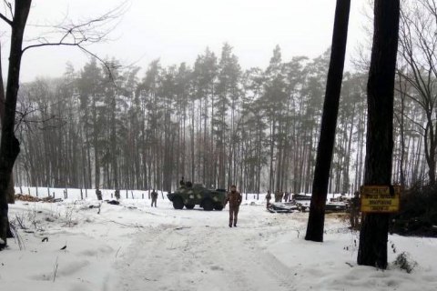 Возле арсенала ВСУ задержали троих подозрительных мужчин