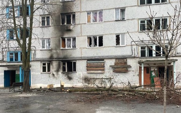 Унаслідок обстрілу Курахового пошкоджені будинки, одна людина поранена