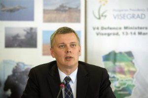 Действия РФ в Украине заставляют возродить политику военного сдерживания, - Германия и Польша
