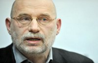 Бориса Акунина заподозрили в экстремизме
