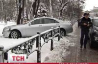 Автомобиль нардепа влетел в ограждение возле Верховной Рады