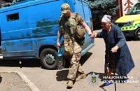 “Білі Янголи” евакуювали з Дружківки чотирьох маломобільних людей і чихуахуа