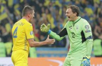 Пятов повторил рекорд Шовковского в сборной Украины
