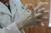 Кабмин хочет запретить использовать образ врача в рекламе