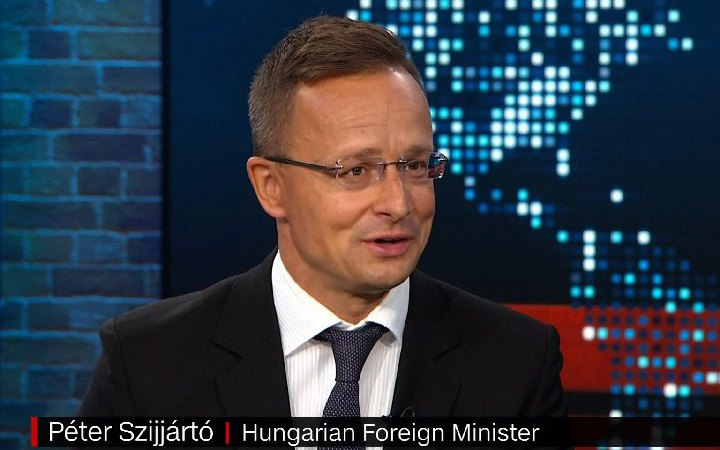 Міністр закордонних справ Угорщини заявив за відокремлення спорту і геополітики
