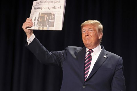 Трамп анонсировал коллективный иск против Twitter и Facebook 