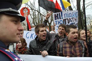 Студенты от "Свободы" будут протестовать против реформы образования