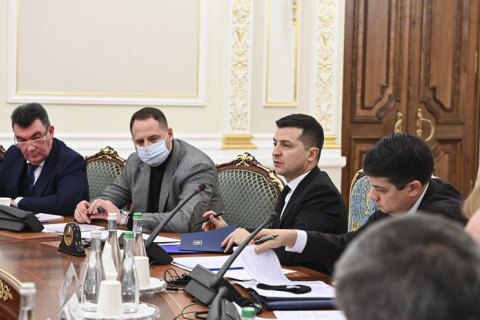 На заседании СНБО могут рассмотреть санкции в отношении лидеров контрабандного "бизнеса", - СМИ 