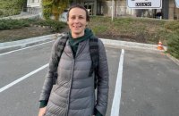 Украинофобка Чичерина пела перед зданием миссии ОБСЕ в оккупированном Донецке