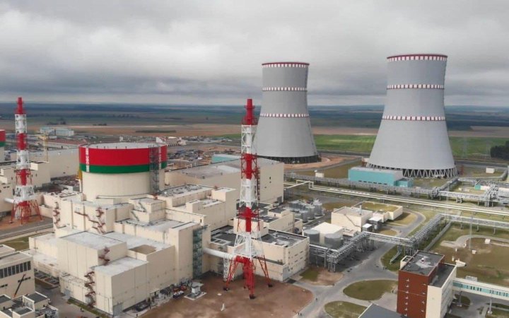 Зовнішня розвідка: Білорусь будує нову АЕС, аби у майбутньому експортувати електроенергію до ЄС 