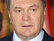 Президент возложил цветы к гробу конструктора Конюхова