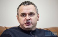"Бредлі знов врятував нам життя": Олег Сенцов дістав поранення на фронті