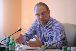 Власенко: вопрос доставки Тимошенко в суд зависит от Януковича