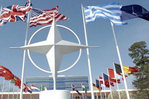 В НАТО запрет российских соцсетей сочли вопросом безопасности Украины