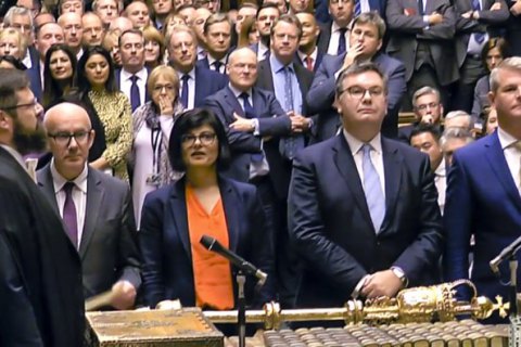 Британский парламент окончательно одобрил "Брексит" 