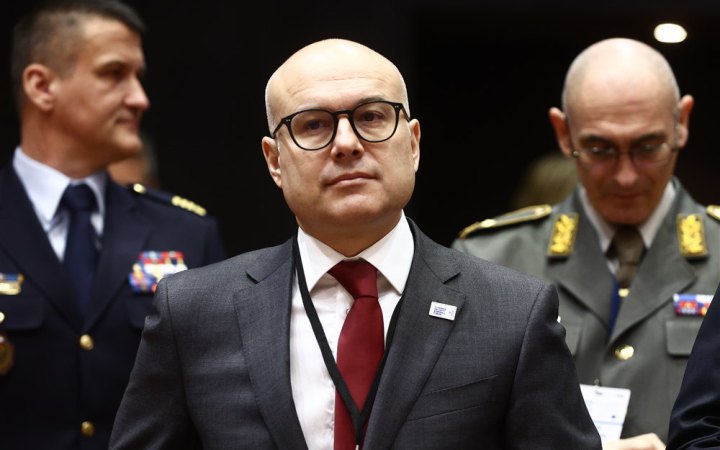 Міноборони Сербії заперечило постачання зброї Україні
