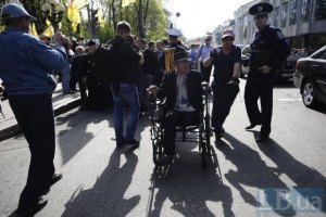 В Луганске чернобыльцы временно прекратили протесты