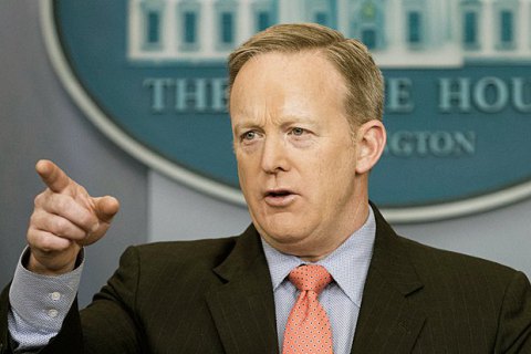 Белый дом счел заказными митинги против Трампа