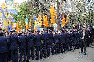 "Наша Украина" свернула палатки у Печерского суда