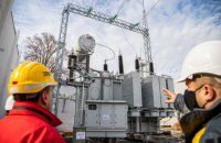 Из-за обстрелов России почти миллион украинцев остается без света, - Энергоатом