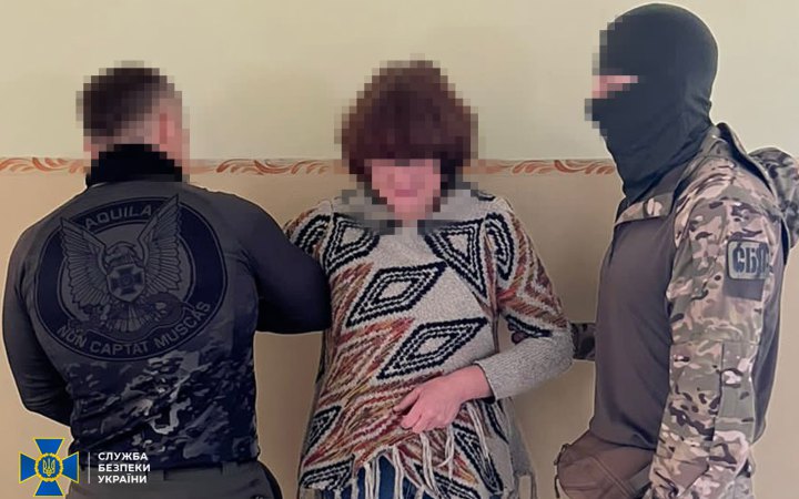 У Слов’янську затримали ворожу інформаторку, яка з вікна шпигувала за переміщенням техніки ЗСУ