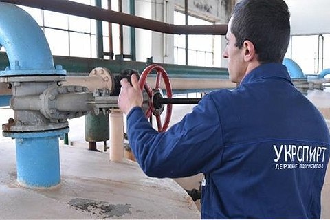 Рада має намір скасувати монополію держави на виробництво спирту