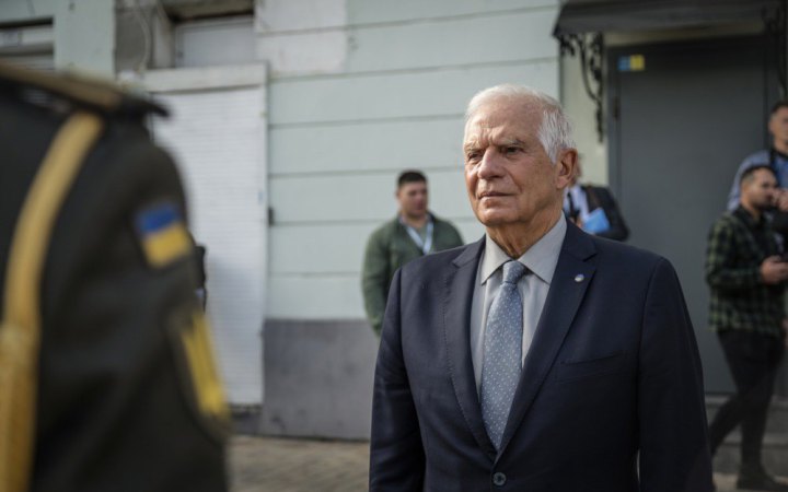 Боррель: ЄС обговорює можливість використання заморожених російських активів на користь військового потенціалу України