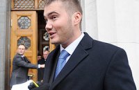 Янукович-младший будет лечить детей с болезнью Дауна лошадьми