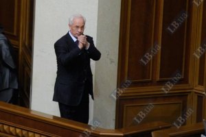 Азаров: торговля с СНГ не обязывает вступать в Таможенный союз 