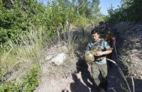 Зеленский прибыл в зону ООС и поздравил военных с Днем защитников Украины