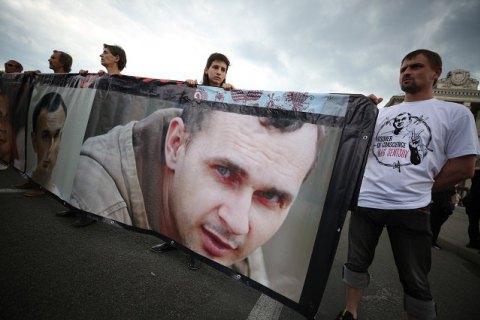 Призер кинофестиваля в Карловых Варах отдала свою награду родителям Сенцова