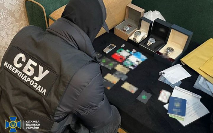 СБУ з латвійськими колегами викрили кол-центр, який виманював кошти з інвесторів у ЄС