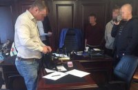 Одного з керівників податкової Рівненської області спіймали на хабарі