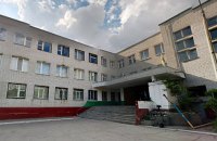 В днепровской школе первоклассник выпал из окна третьего этажа