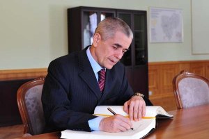 Онищенко предложил ответить на "закон Магнитского" составлением черного списка американцев