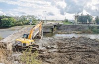 На Тернопільщині почали капремонт моста через Серет, який обвалився в лютому минулого року