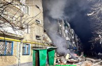 У Сумах ворожий БПЛА влучив у житловий будинок (оновлено)