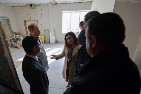 Зеленский поручил до конца года отремонтировать 220 опорных больниц