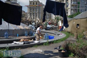 На Майдане заявили, что власть подбрасывает им алкоголиков 