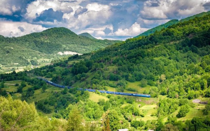 Укрзалізниця продовжує курсування поїзда №223/224 Київ - Ужгород