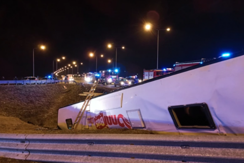 У Польщі 16 постраждалих у ДТП з автобусом українців досі у лікарнях, двоє - у тяжкому стані