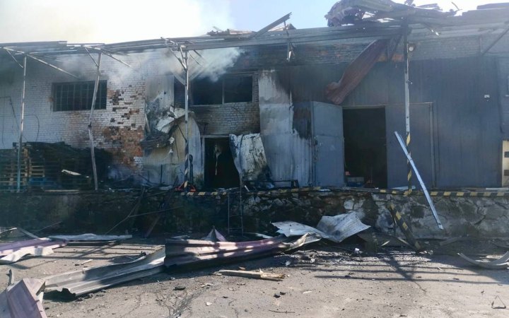 На Вінниччині РФ поцілила по відділенні "Нової пошти" (оновлено)