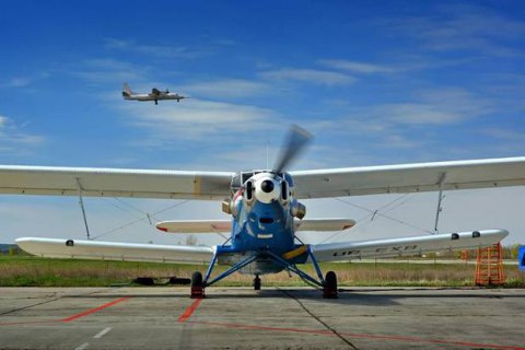 "Антонов" поднял в воздух "кукурузник" с рекордным грузом 3200 кг