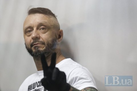 Суд оставил обвиняемого по "делу Шеремета" Антоненко под стражей